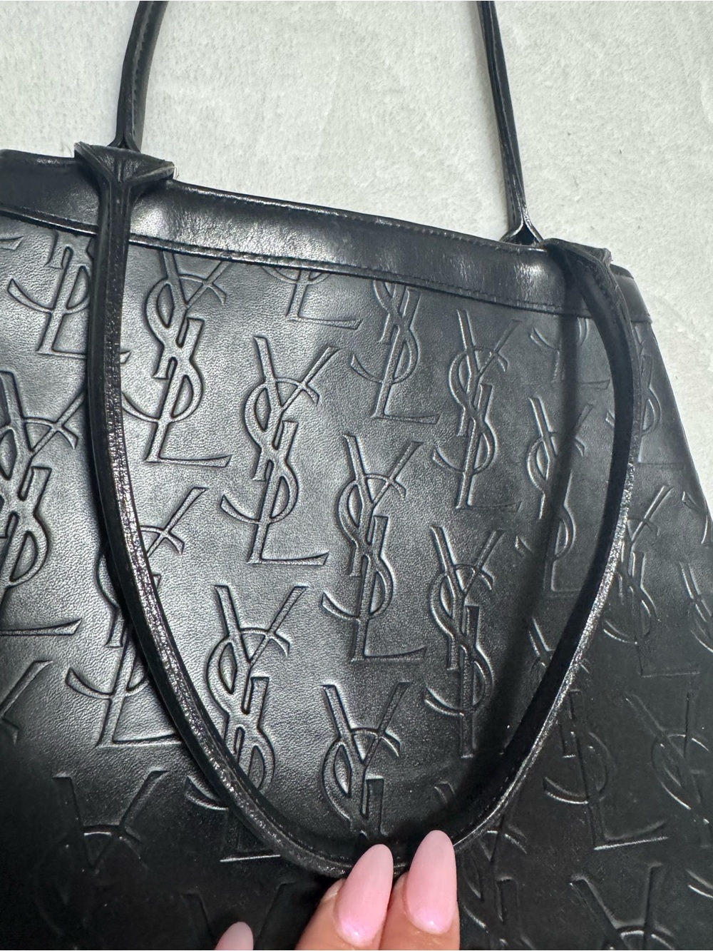 Saint Laurent Black Embossed Logo Shoulder Bag - Picture 6 of 12